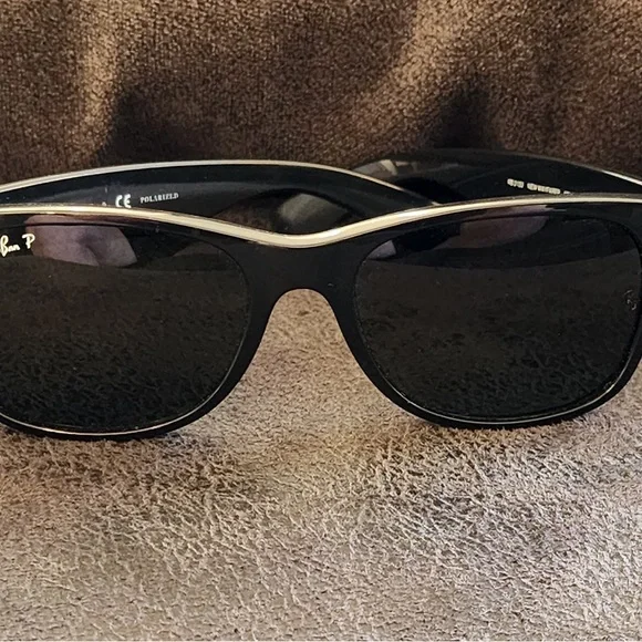 Unisex RayBan Sunglasses - Polarized - Picture 2 of 4